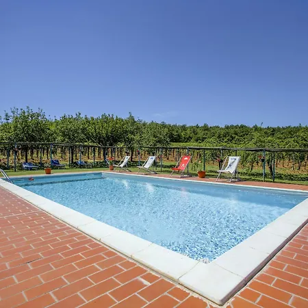 Fattoria Petraglia - Terrazza By Interhome * Monteriggioni